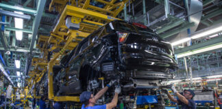 UN PEQUEÑO COMPONENTE PONE EN JAQUE A LA INDUSTRIA AUTOMOVILÍSTICA Y A SUS POLÍTICAS