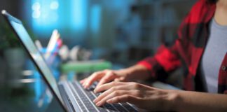 EL EMPLEO TECNOLÓGICO EN ESPAÑA, PRECARIO Y MAL REMUNERADO