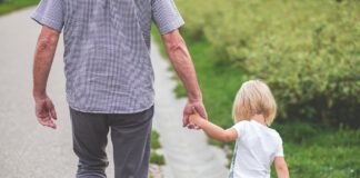 UGT EXIGE LA RETRIBUCIÓN DEL PERMISO PARENTAL